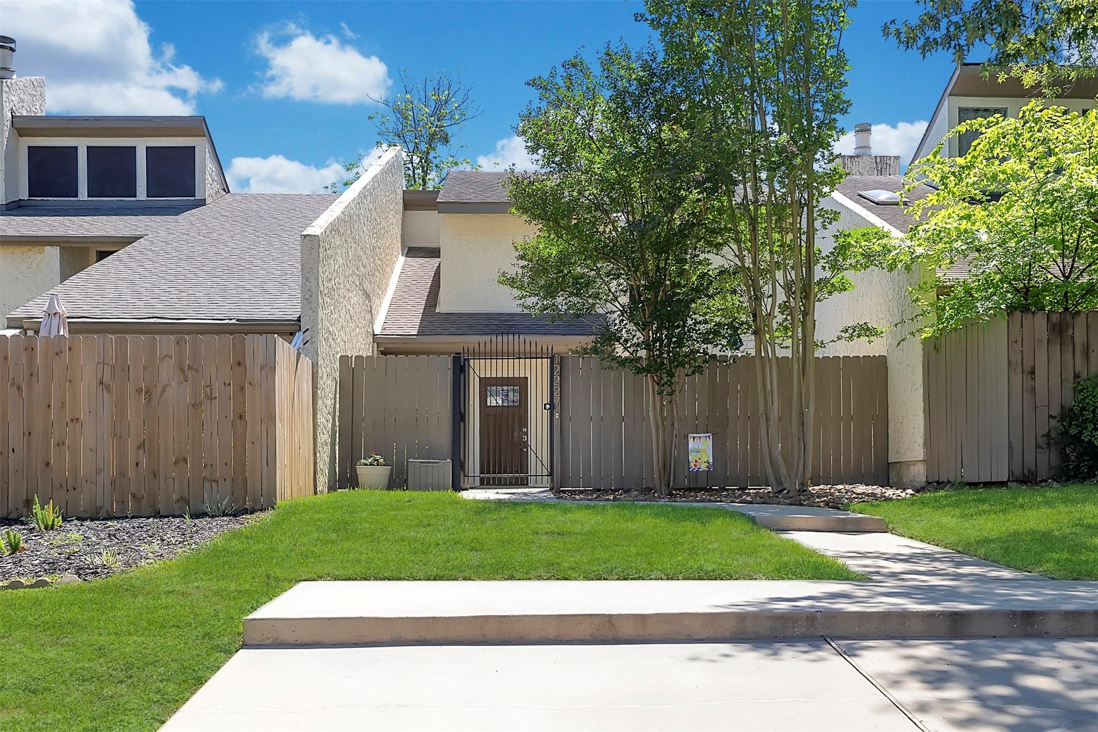 Image 1: 12227 Glenview is a great opportunity to live the