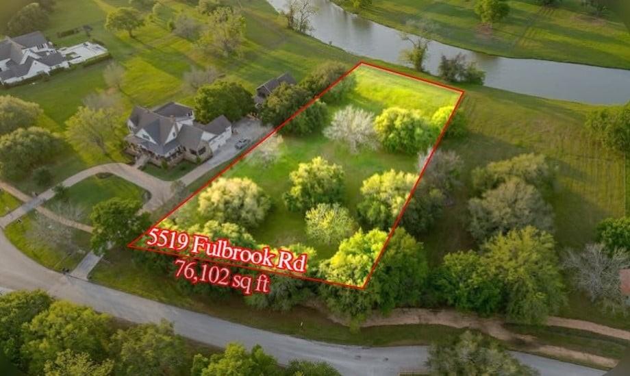 Image 1: Imagine your new custom home in this 1.75 acre lak