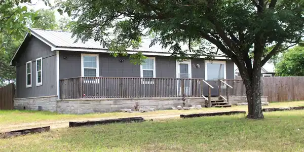 120 Belaire Drive