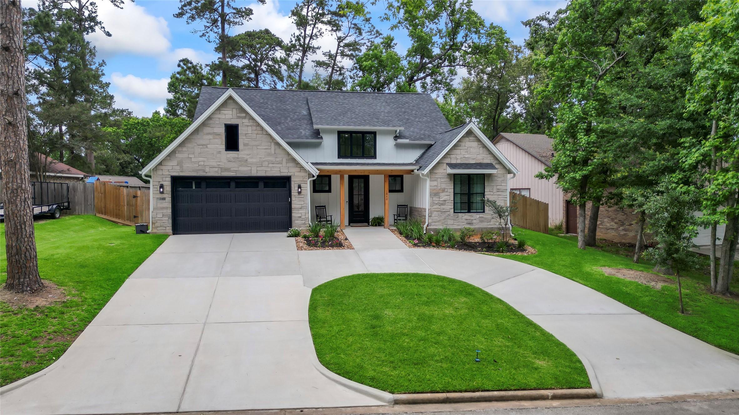 Image 2: This charming 3 bed/2bath home features a farmhous