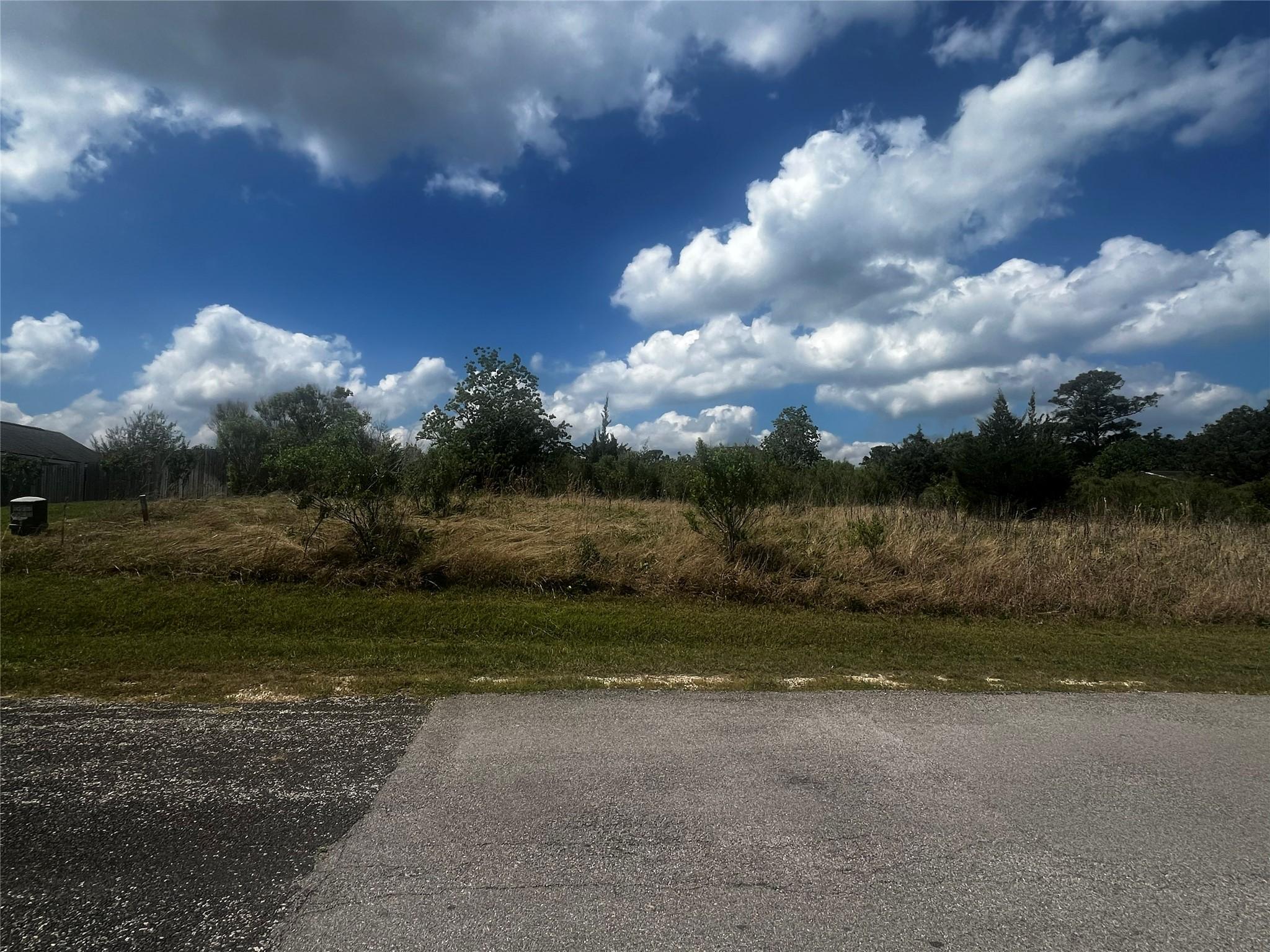 Image 2: 0.217 Acres / 9,453 SF