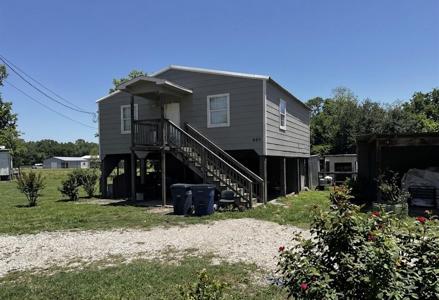 445 Creekside Drive