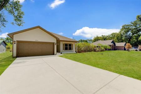 22602 E Shorewood Loop