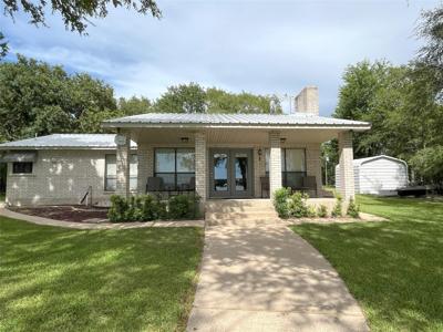 11391 Lakeshore Drive