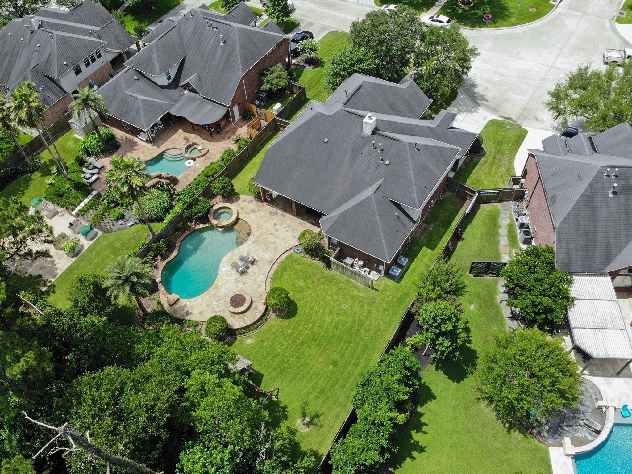 Image 1: One of the best lots in Kingwood!