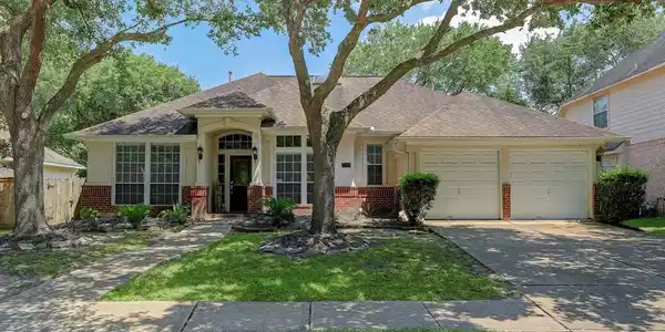 1722 Rustic Oak Lane