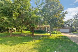36 Ellis Drive