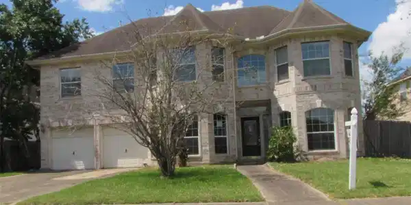2913 Shore Line Court