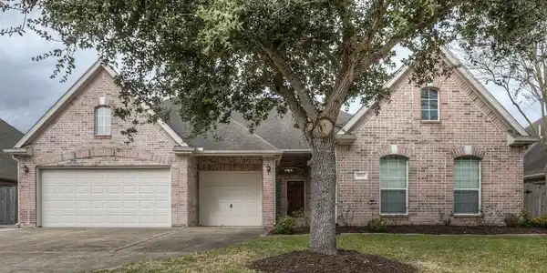 3822 Coral Circle