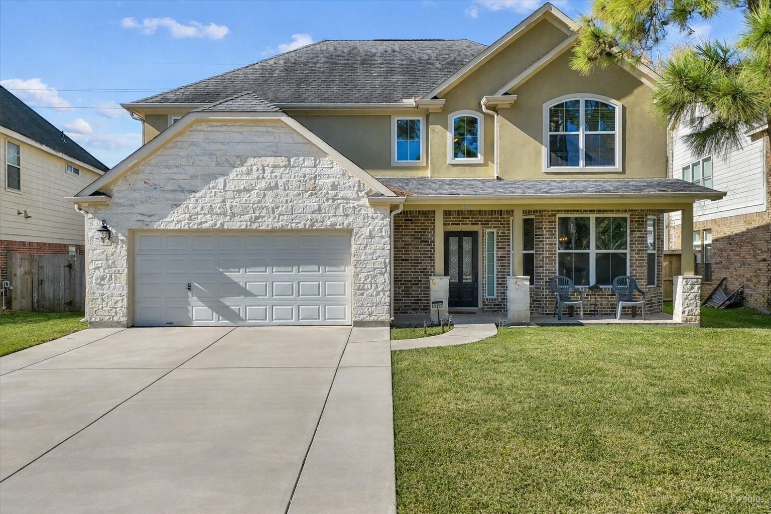 Image 3: Welcome home to 19007 Hikers Trail.