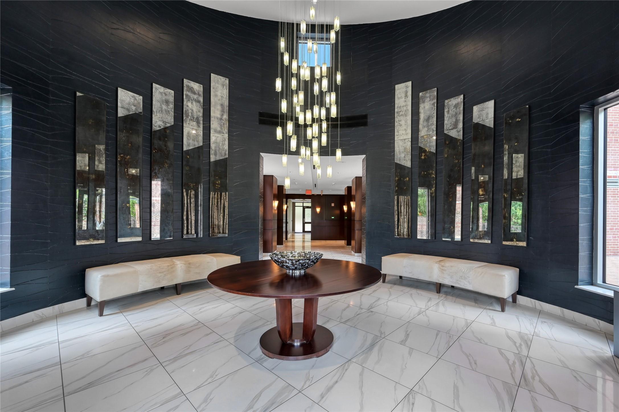 Image 3: Inviting Lobby into the building.