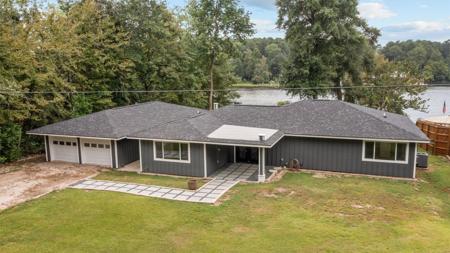 464 Sherwood Forest Drive W