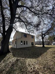118 Little John St