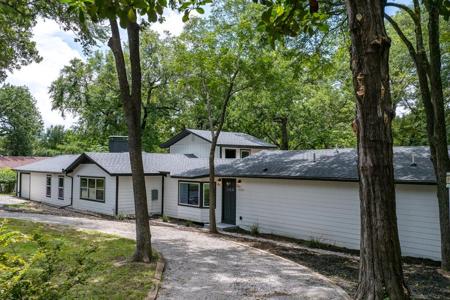 2155 Hickory Trace