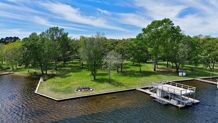 7811 Double Oaks Rd