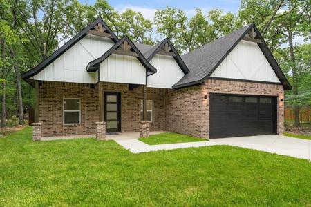216 Beachwood Lp