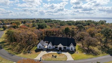 313 Cedar Creek Landing Ln