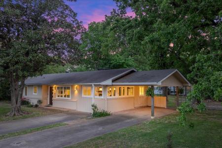275 Harbor Dr