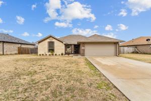 940 Redbud Ln