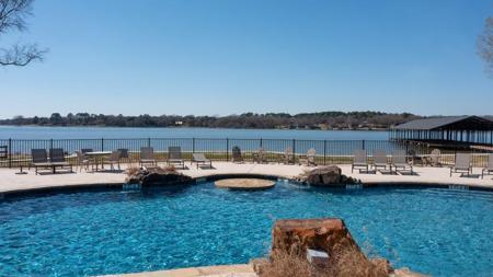 7011 Lakeshore Ct