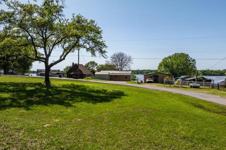 121 Mesa Dr