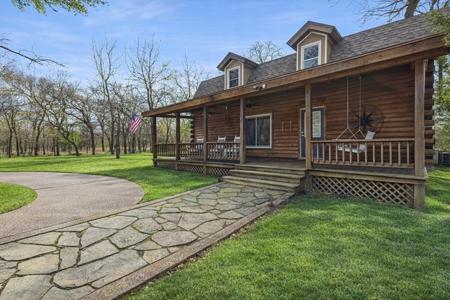 7386 Clint Ct