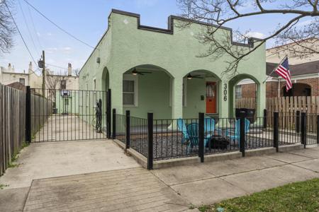 306 Ellis Street
