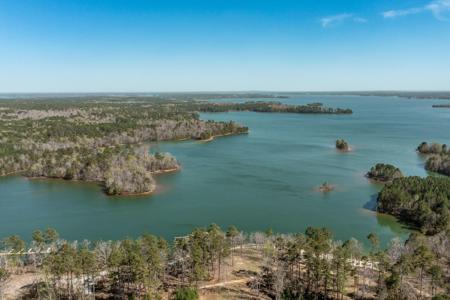 1025 Plantation Lane