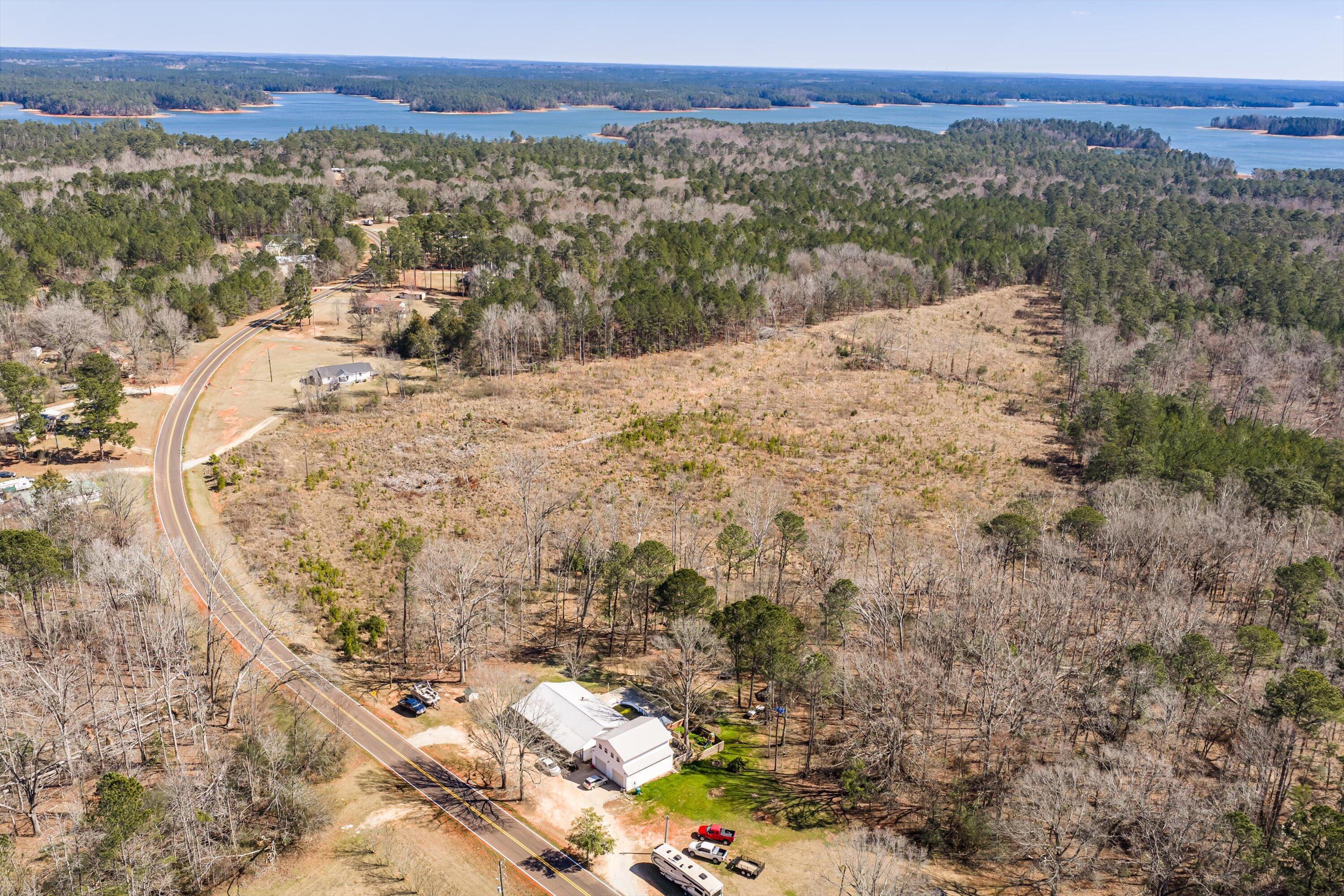 Image 2: Expansive Acreage