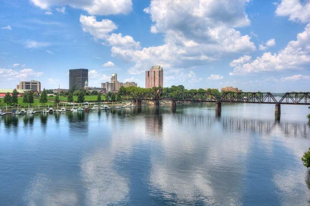 Image 3: 1 Seventh St. River Walk View