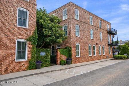 450 Railroad Avenue