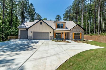 1036 Longleaf Way