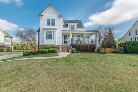425 River North Drive