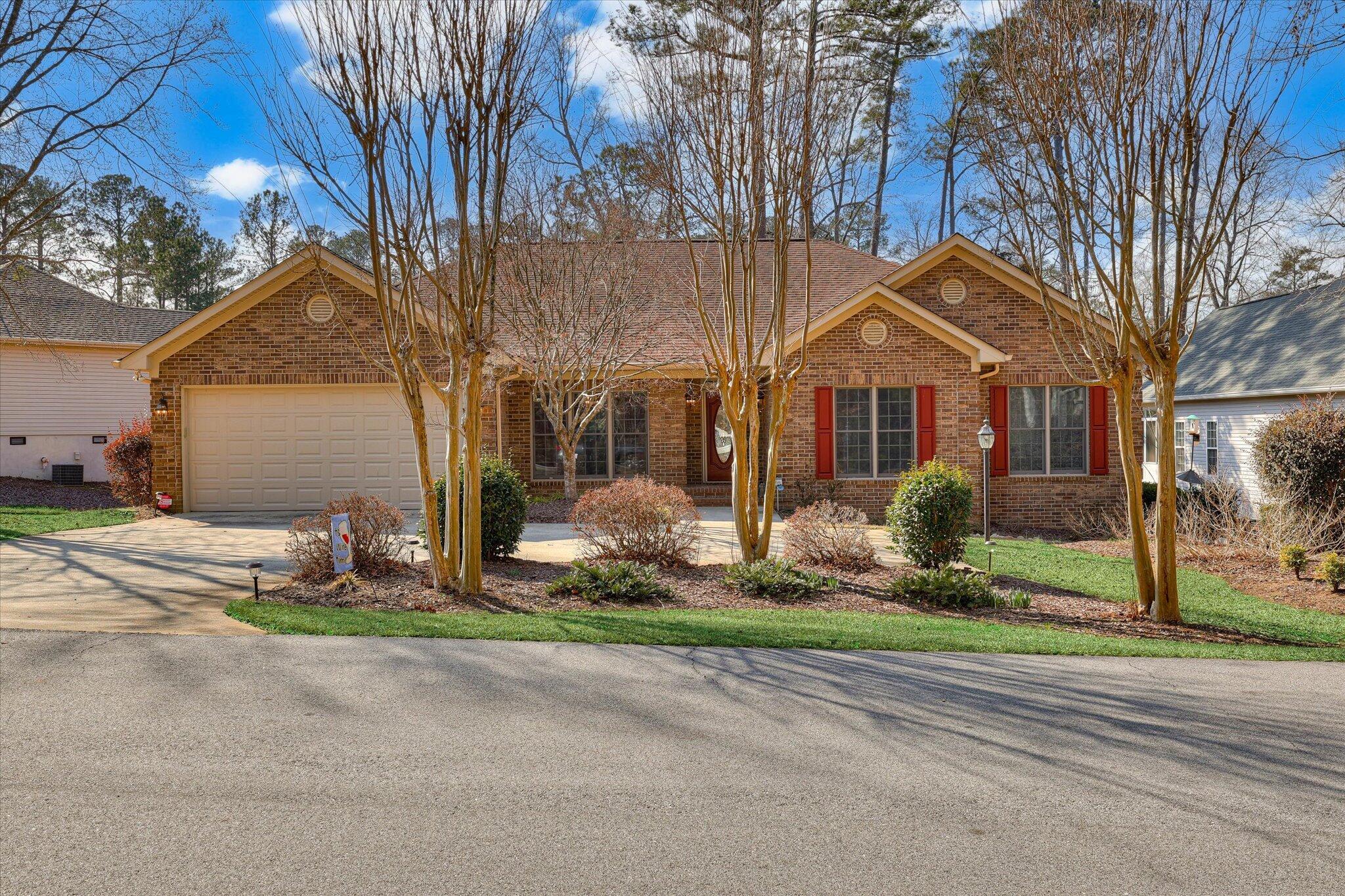 Image 2: 124 Magnolia Drive
