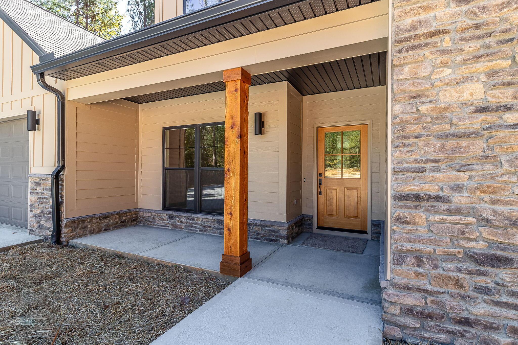 Image 3: 5-web-or-mls-1036 Longleaf Way &copy;--27