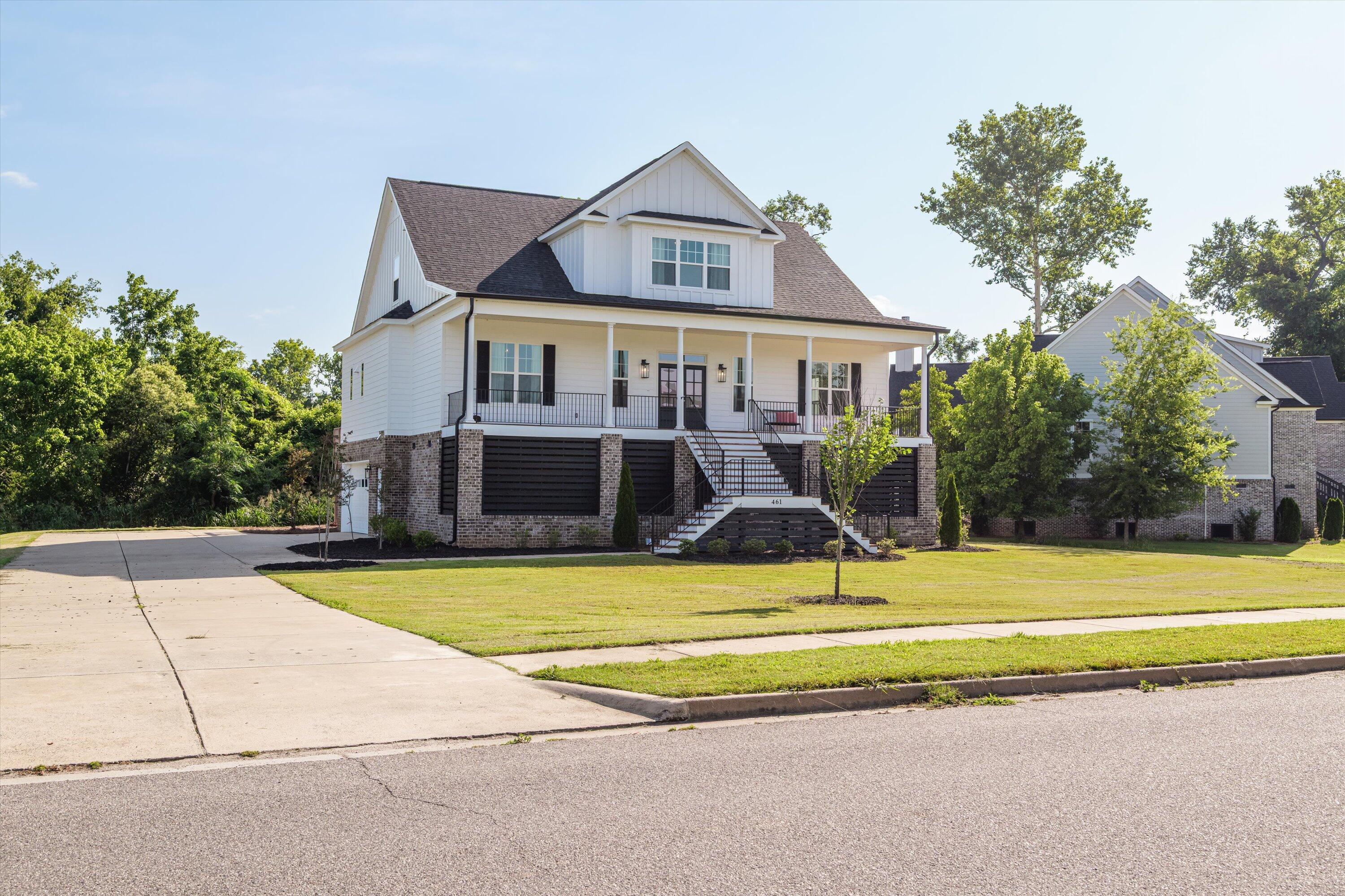 Image 2: 02-P1121138