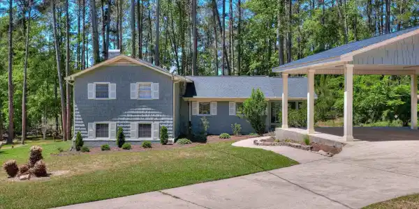 3231 Bay Shore Drive