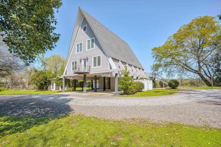 55 Alberclauss Drive