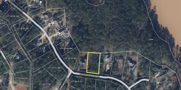 L7 B3 Shenandoah Dr Drive