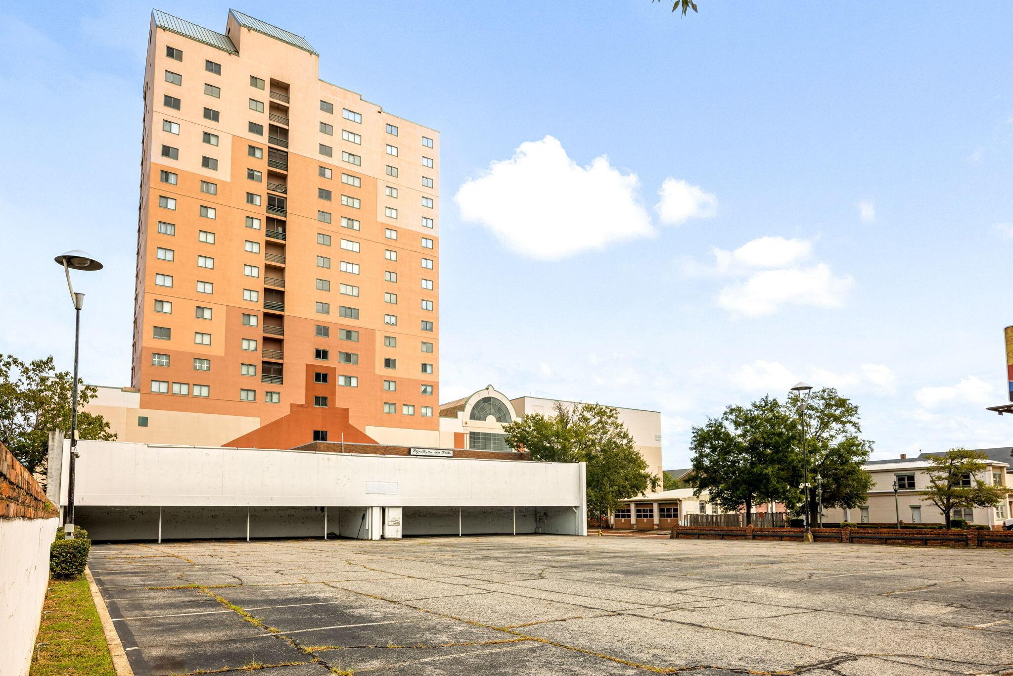 Image 3: 3-web-or-mls-1 7th Street-51