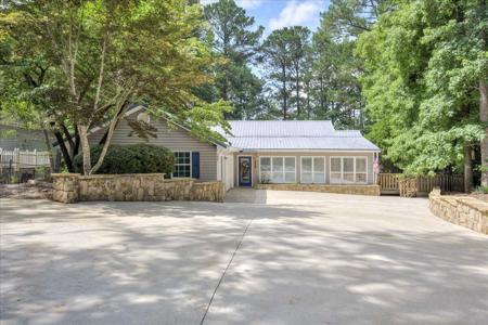 1695 Buckhead Drive