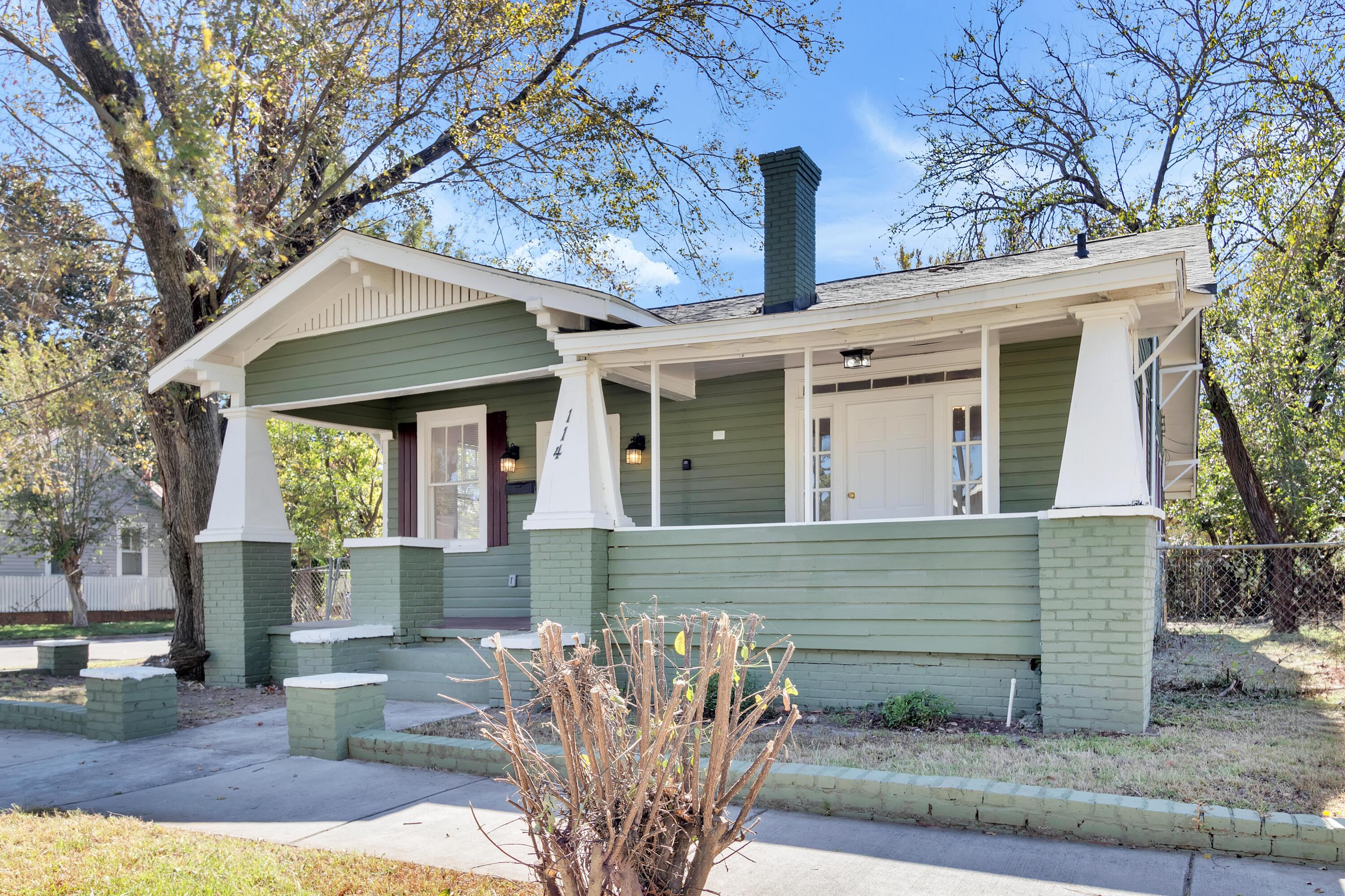 Image 3: Ellis St, 114, Exterior-3