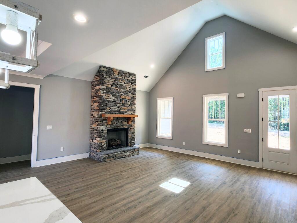 Image 3: 122 Terrace Circle For MLS (3)