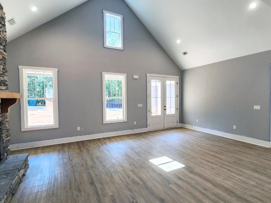 Image 4: 122 Terrace Circle For MLS (2)