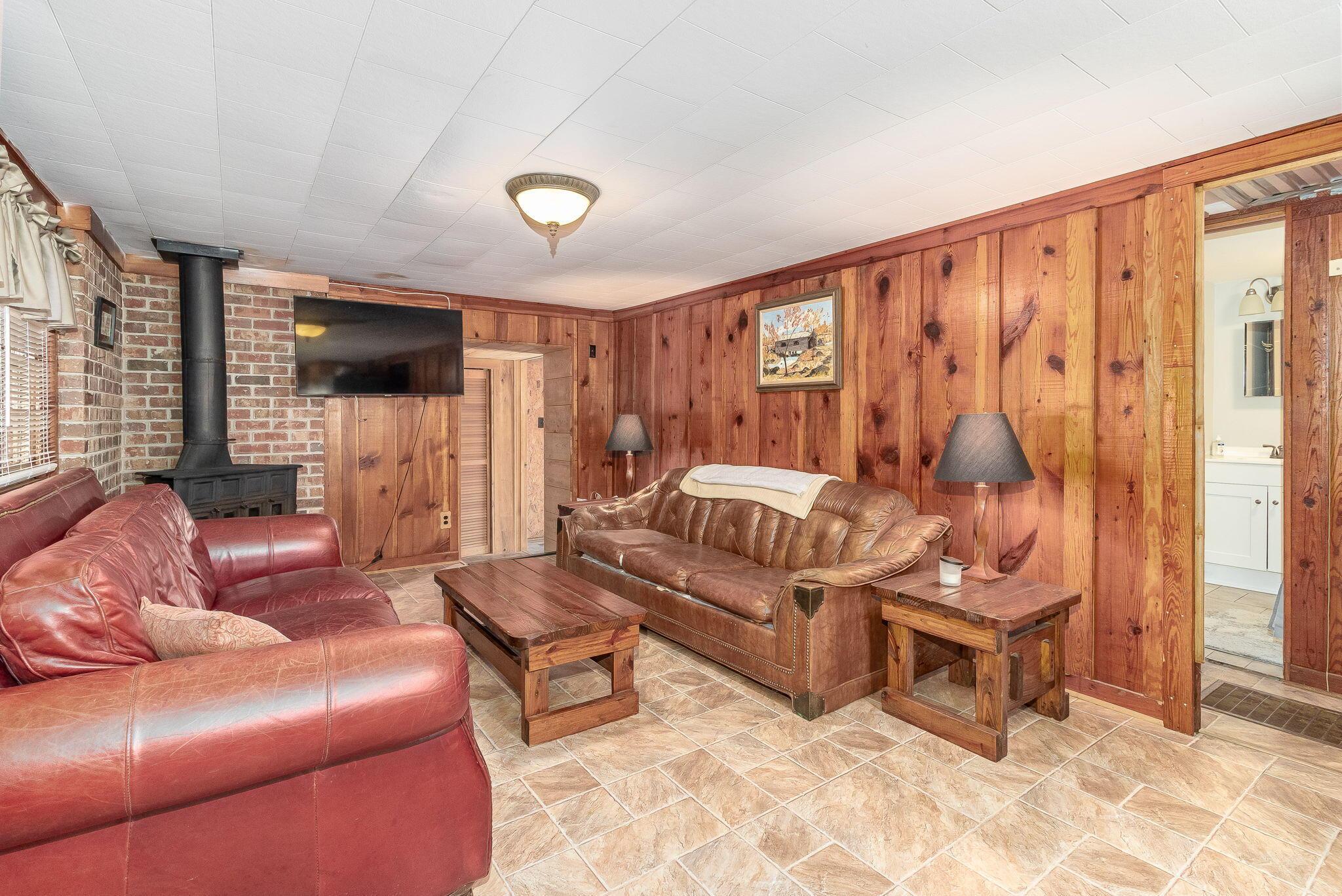 Image 4: 10-web-or-mls-1098 BROAD RIVER SCENIC DR