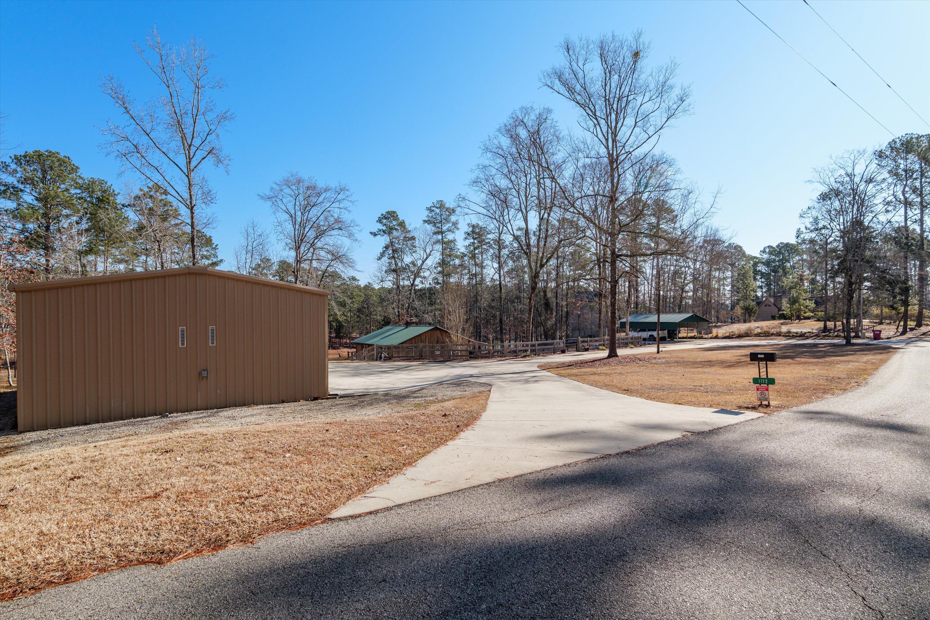 Image 2: 02-1172 Pawnee Dr_Carlee Milburn, Realto