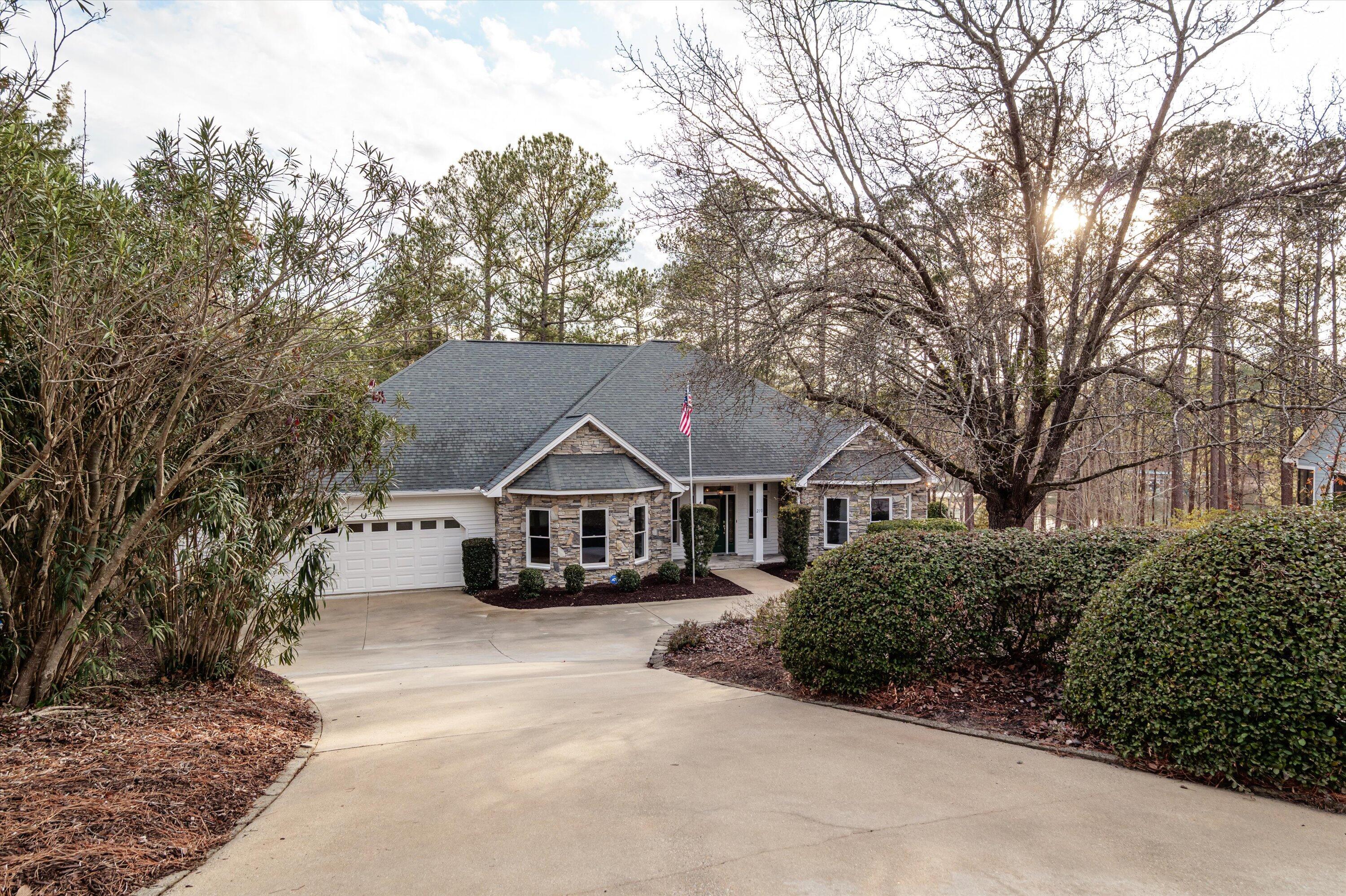 Image 1: 210 Daly Place.EvansRealEstateGroup01