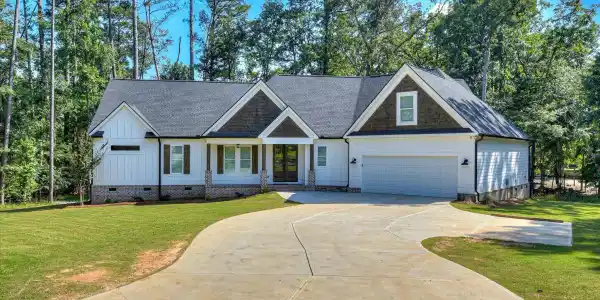 1199 Pawnee Drive