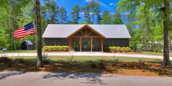 1140 Lake Drive