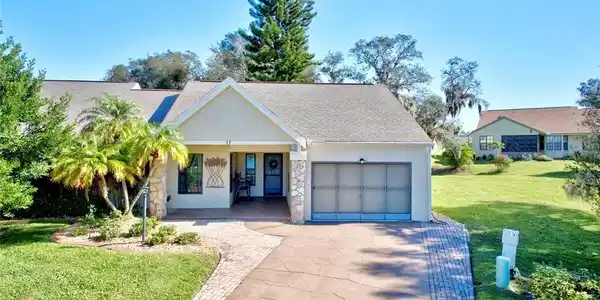 11 Pinewood Court